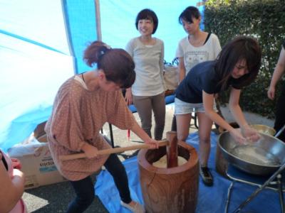 合格祈願の餅つき